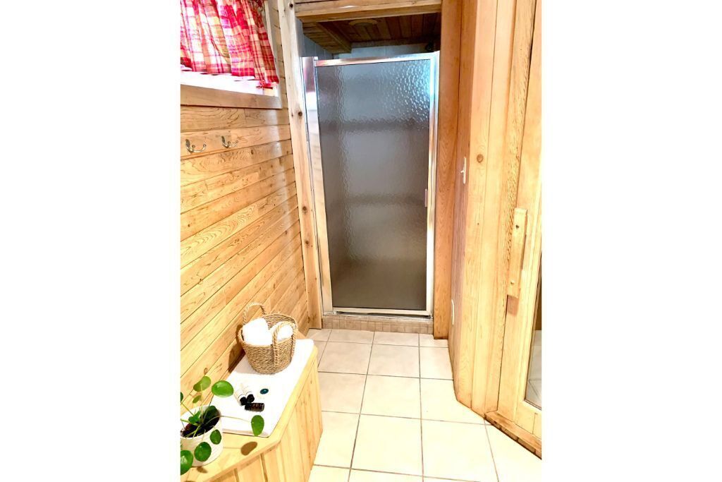 The West Quincy House In Town W\/Sauna & Garage, Hancock, MI Vacation