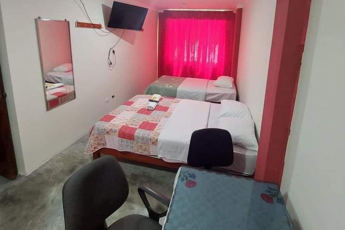 6 bedrooms, iron/ironing board, free WiFi