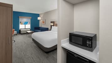 Suite, 1 King Bed, Accessible (Communications)