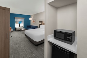 Hypo-allergenic bedding, desk, laptop workspace, blackout drapes - Holiday Inn Express Hattiesburg West Univ Area by IHG (Hattiesburg)