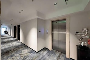 Interior - No. 8 Chain Hotel (Shenzhen Dongmen Hubei Metro Station) (Shenzhen)