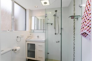 Ensemble baignoire-douche