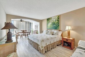 2 bedrooms, iron/ironing board, free WiFi, bed sheets - SS 4351 1/2 Ocean View Condo - Paradise Vacation Rental in Ocean Village (Fort Pierce)