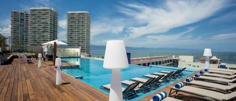 Piscine extérieure, piscine chauffée