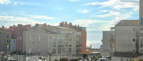 Aparcamiento en las instalaciones