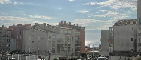 Aparcamiento en las instalaciones