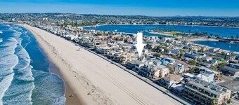 1 HOUSE TO OCEAN * NEW REMODEL * A/C *PARKING