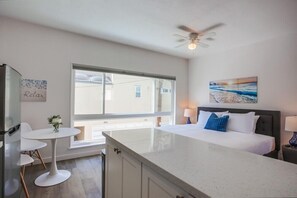 1 soverom, strykejern/-brett, wi-fi (inkludert) og sengetøy