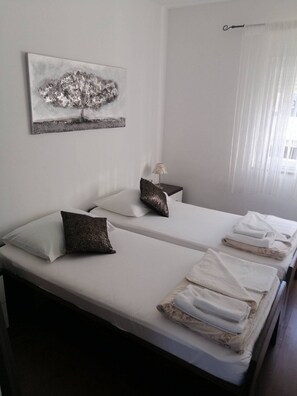 Apartment (Two Bedroom Apartment with Balcony) | 4 Schlafzimmer