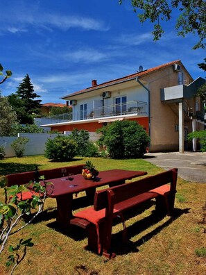 Departamento (Two Bedroom Apartment with Balcony) | Exterior