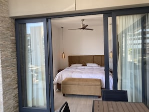 2 bedrooms, in-room safe, iron/ironing board, free WiFi