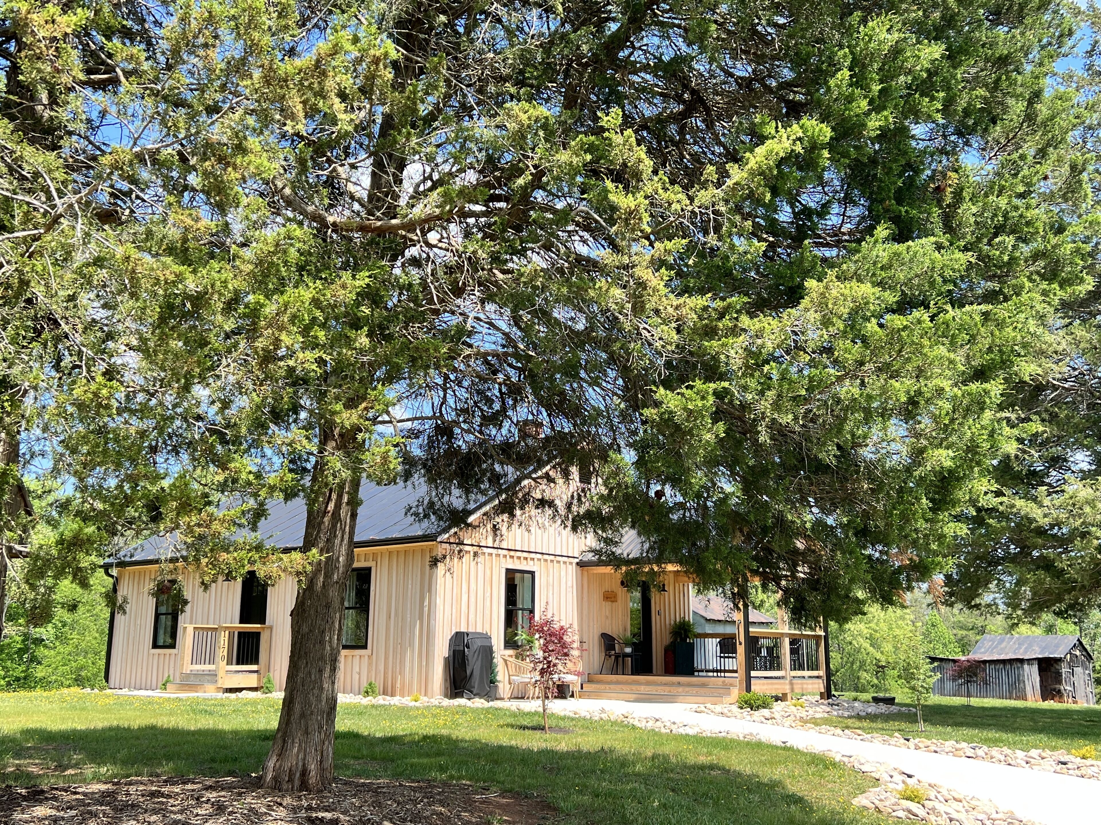 Cedar’s Rest- Dog Friendly