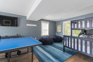 Games room - 3BR Near Beaches w/ Fire Pit & Large Yard (Narragansett)