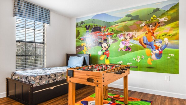 9 habitaciones, tabla de planchar con plancha, wifi y ropa de cama