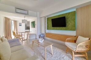 TV connectée, baby-foot, table de tennis de table