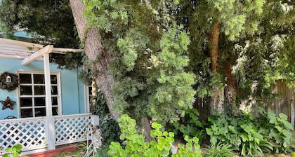 Entire Beverly Hills Guest House