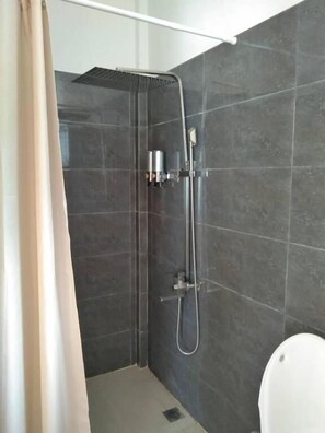 Bathroom - Tequila Cove (Panglao)