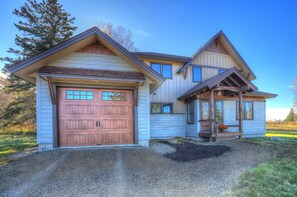 Exterior - Rangeley Daydream - with shared beach on Rangeley Lake (Rangeley)