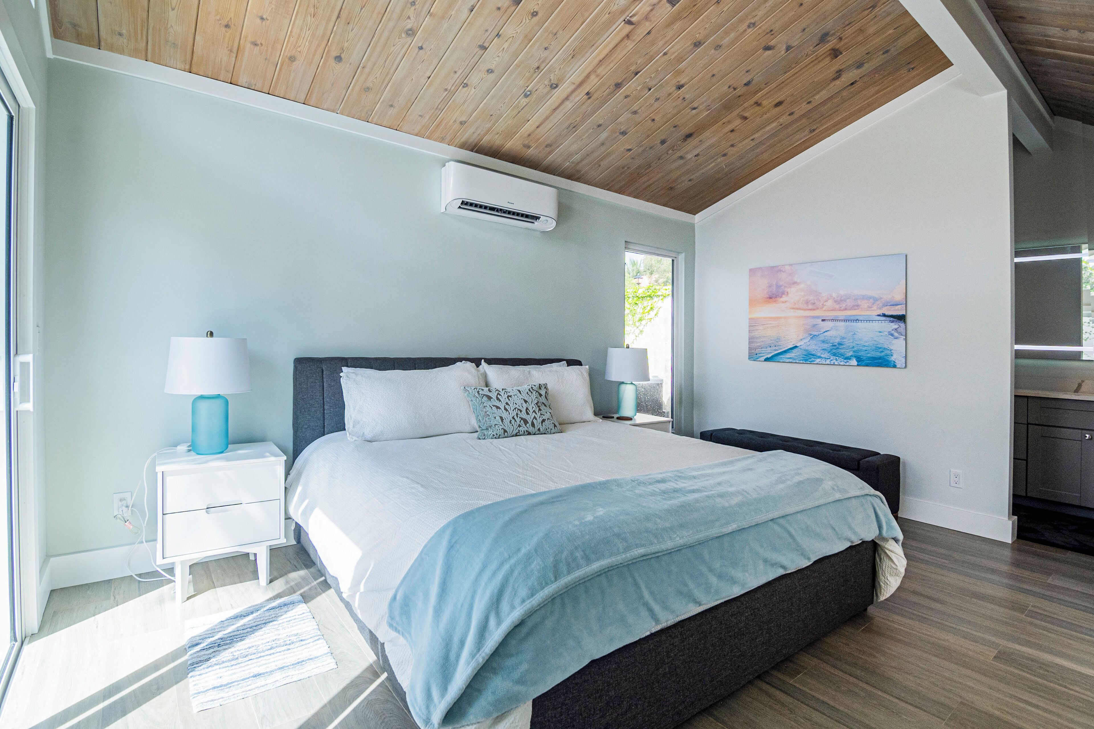 3 bedrooms, iron/ironing board, travel cot, free WiFi