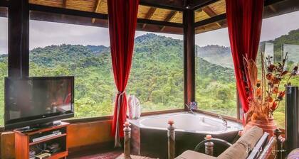 Arenal Birdsong. Entire Villa w/ Stunning Volcano & Lake Views