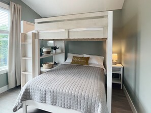 2 soveværelser, skrivebord, strygejern/strygebræt, gratis Wi-Fi