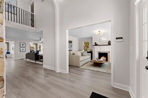 Interior - Hillstone Ridge w/Game Room and Optional Boat Rental (Mooresville)