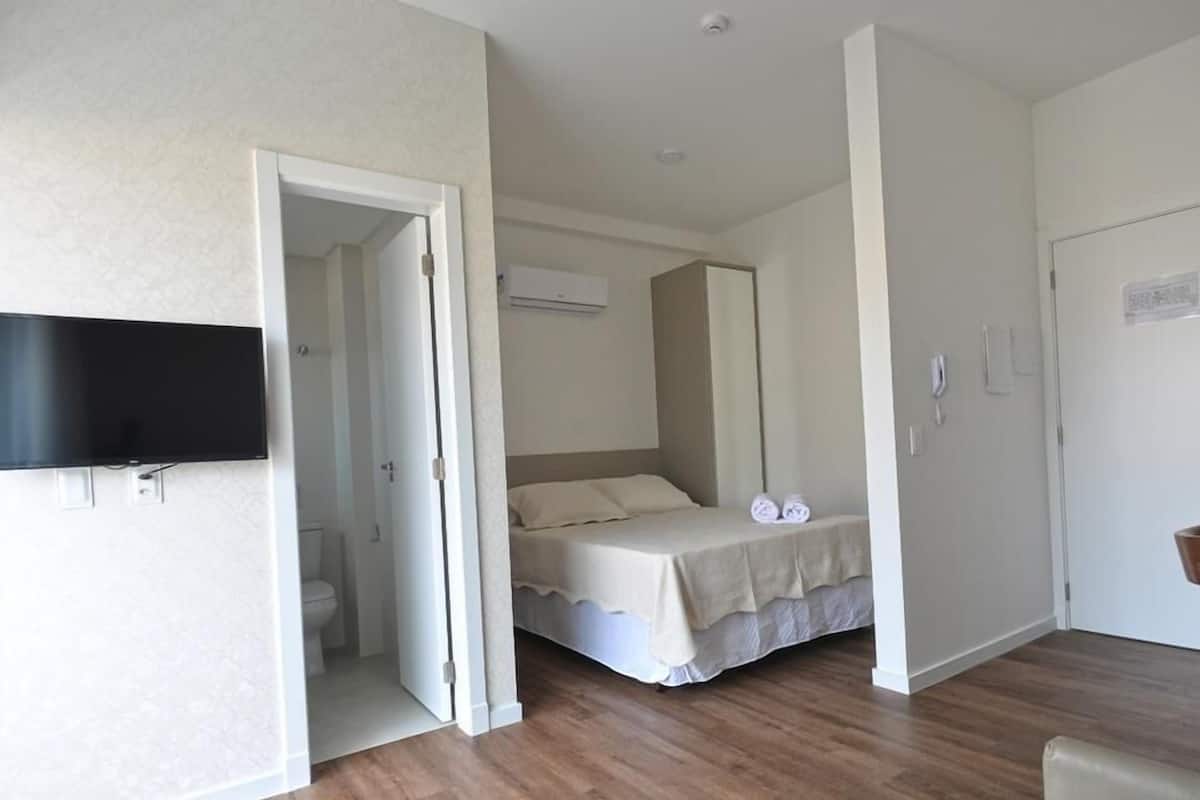 Verduisterende gordijnen, reisbedje, gratis wifi, beddengoed