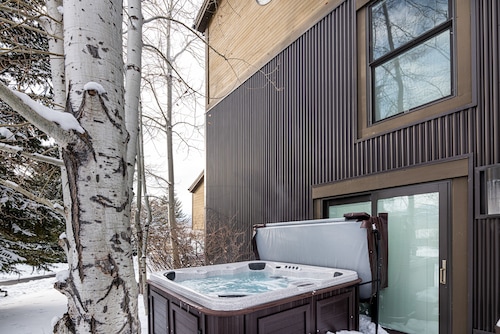 Park City Luxury Home - Hot tub + Great for Groups!