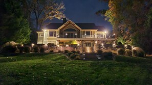 Exterior - Beautiful lakeside family or corporate retreat with pool, hot tub, and  more! (Huddleston)