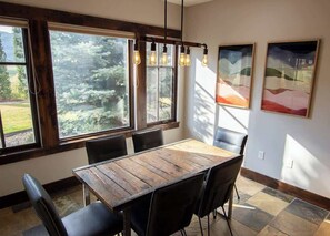 Dining - Powder Mtn Retreat • Ski-Inspired (Huntsville)