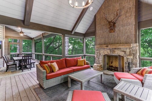 Deer Ridge | Stunning & Spacious Family Retreat