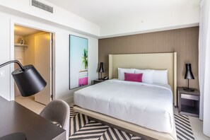 3 habitaciones, tabla de planchar con plancha y wifi gratis 
