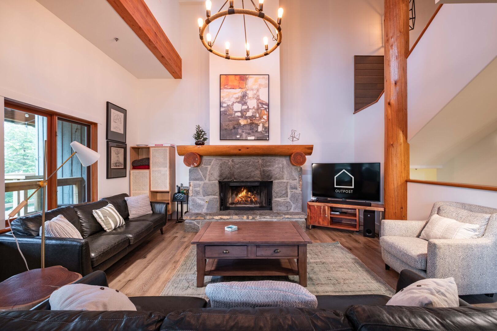 Flat-screen TV, fireplace