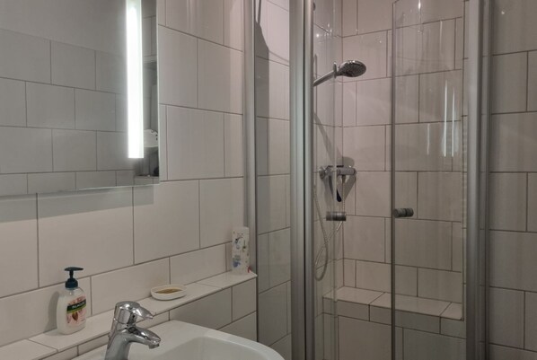 Unclassified image, 1 of 11, button