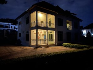 Exterior - Captivating 7-Bed House in Kigali, Rwanda (Kigali)