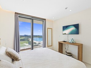 1 bedroom, in-room safe, iron/ironing board, free WiFi