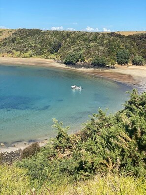 Espreguiçadeiras, toalhas de praia 