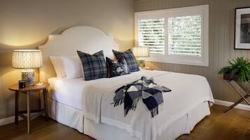 1 bedroom, Egyptian cotton sheets, premium bedding, down duvets