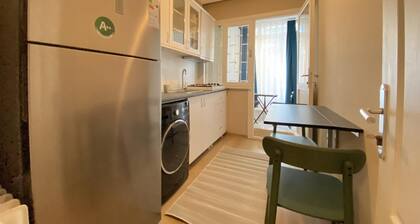 Missafir Chic Flat Near Shopping Malls in Sisli