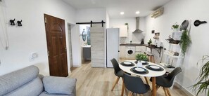 Interior - Minichalet Jacaranda with swimming pool, garden and barbecue. (Chiclana)