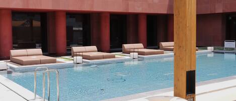 Seasonal outdoor pool