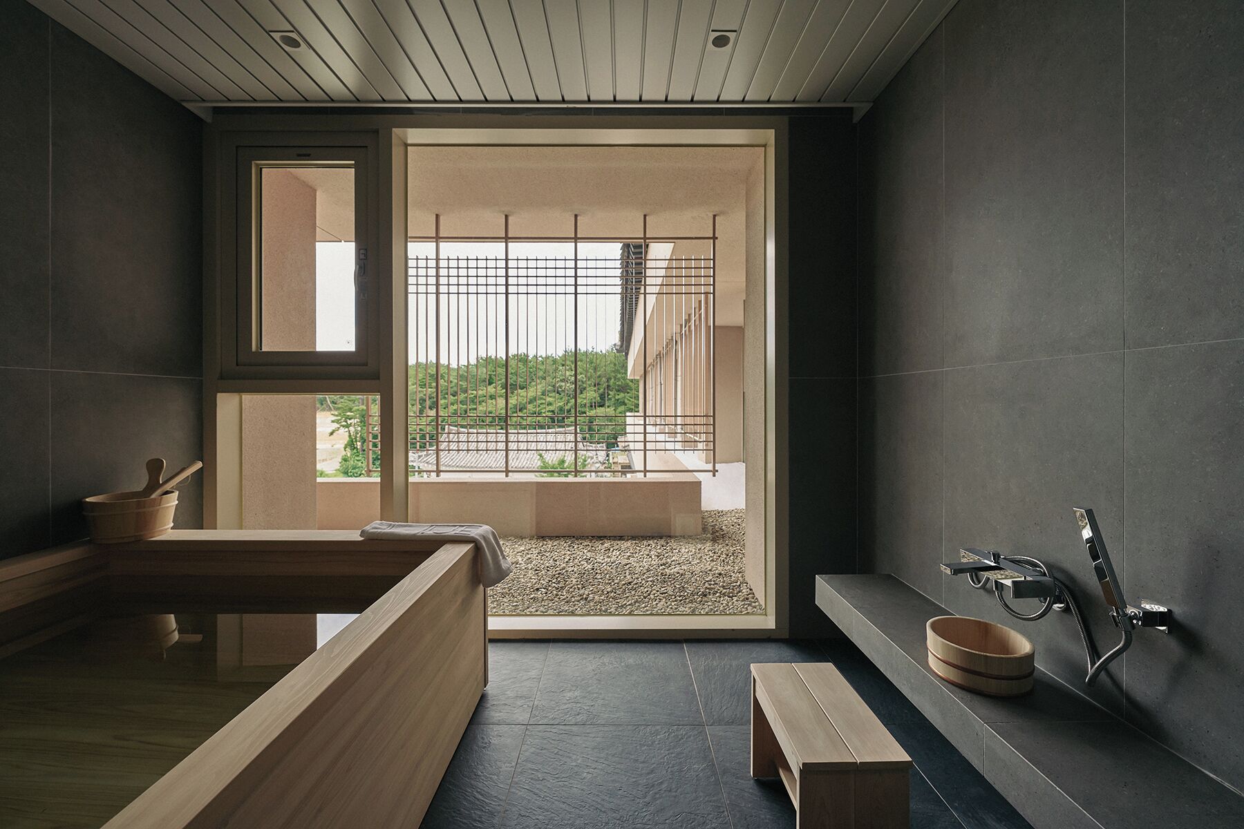 Standard Double Room (B) | Bathroom | Deep soaking tub, hair dryer, bathrobes, bidet