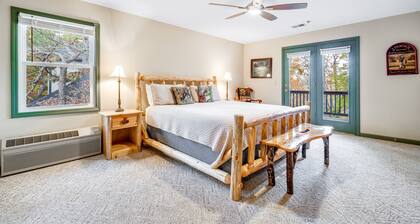 Mountain resort retreat with on-site golf and private balcony - dog-friendly