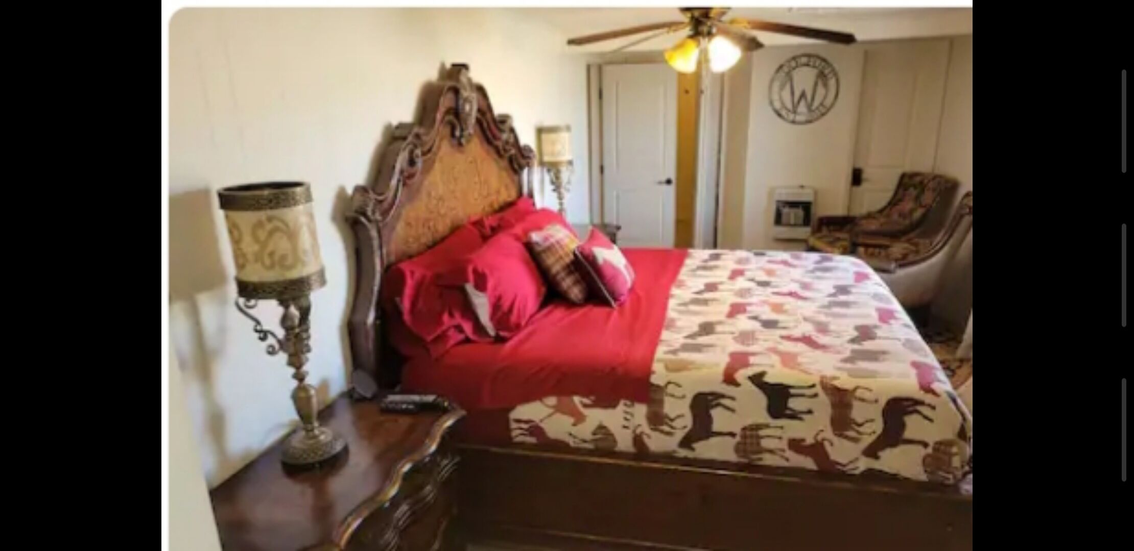 4 bedrooms, desk, iron/ironing board, travel crib