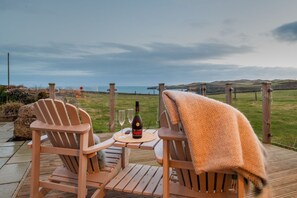 Terrace/patio - Bron Wendon: Seaside 3-Bed Home in Cemaes Bay | Managed by Anglesey Holiday Lettings (Cemaes Bay)