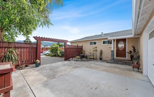 Charming 4B/2B near Cambrian - Work or vacation ready!