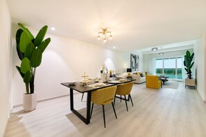 Essbereich im Zimmer