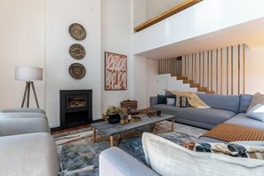Fireplace - Location, Luxury and Lifestyle: Your holiday gem (Cape Town)