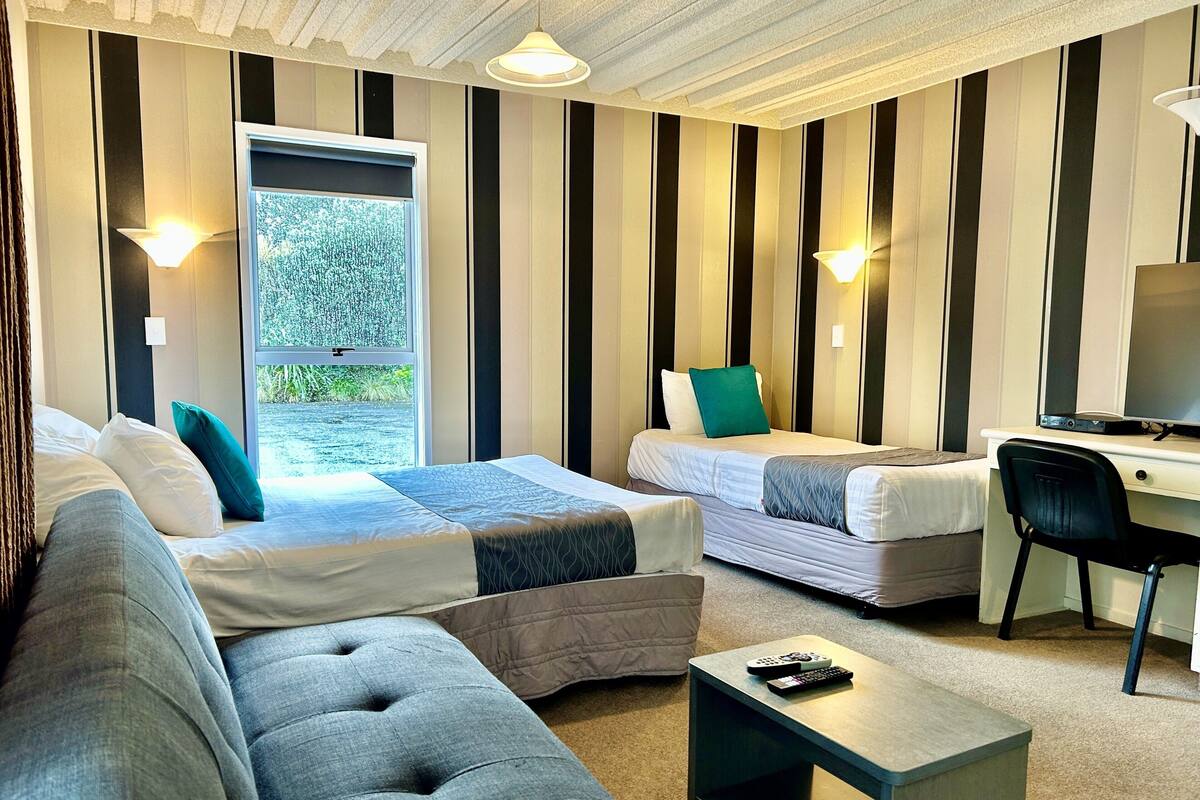 Desk, iron/ironing board, free WiFi, bed sheets