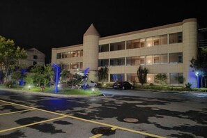 Unclassified image, 4 of 17, button - Wanshun Hotel (Yangtai Airport) (Yangzhou)